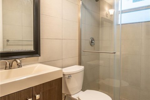 Apartamento en alquiler en Miami Beach, Florida, 41.81 m2 № 1887986 - foto 9