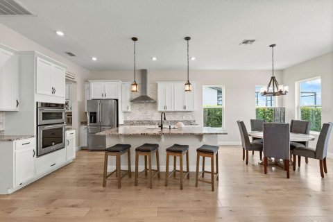 Casa en venta en Winter Garden, Florida, 6 dormitorios, 366.22 m2 № 2102157 - foto 5