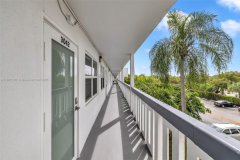 Condominio en venta en Deerfield Beach, Florida, 2 dormitorios, 79.9 m2 № 1978285 - foto 24