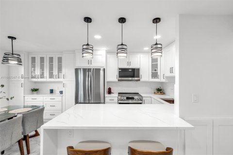 Condominio en venta en Deerfield Beach, Florida, 2 dormitorios, 79.9 m2 № 1978285 - foto 2