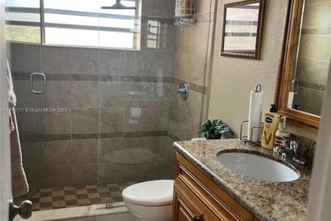 Condo in Sunrise, Florida, 1 bedroom  № 1731197 - photo 8