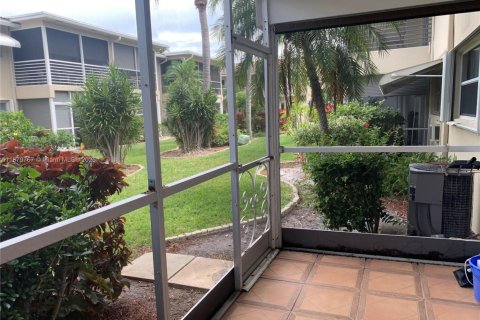 Condo in Lighthouse Point, Florida, 1 bedroom  № 1981505 - photo 6