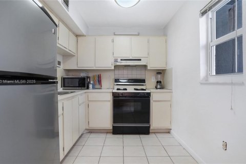Condominio en venta en Miami Beach, Florida, 1 dormitorio, 61.32 m2 № 1977510 - foto 8