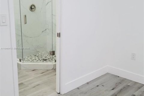 Townhouse in Miami Gardens, Florida 2 bedrooms, 167.22 sq.m. № 2001841 - photo 9