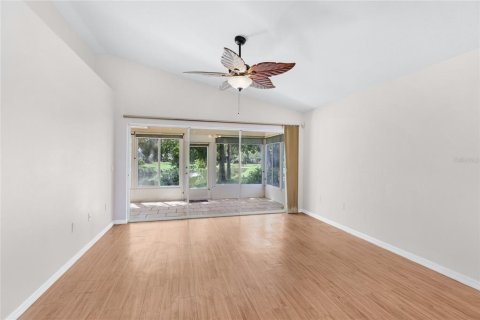 House in Sarasota, Florida 3 bedrooms, 117.43 sq.m. № 2167457 - photo 9
