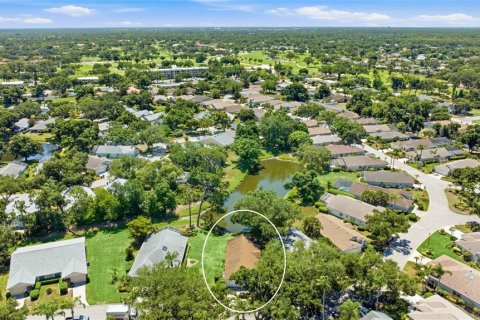 House in Sarasota, Florida 3 bedrooms, 117.43 sq.m. № 2167457 - photo 2