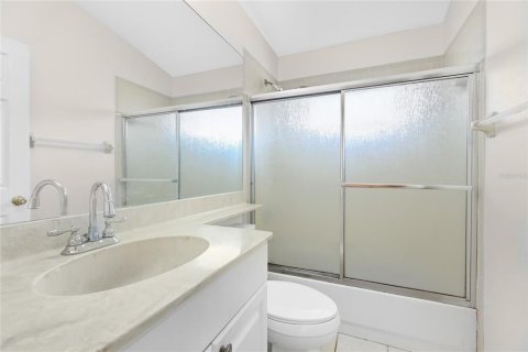 House in Sarasota, Florida 3 bedrooms, 117.43 sq.m. № 2167457 - photo 22