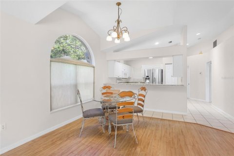 House in Sarasota, Florida 3 bedrooms, 117.43 sq.m. № 2167457 - photo 7