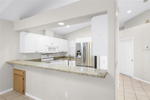 House in Sarasota, Florida 3 bedrooms, 117.43 sq.m. № 2167457 - photo 11