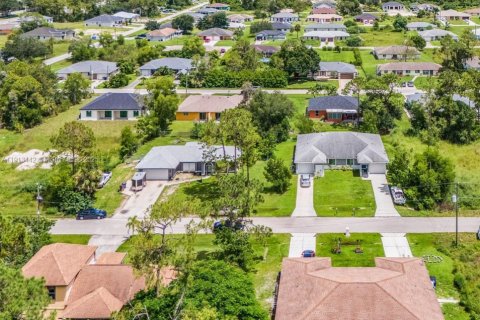 Снять в аренду виллу или дом в Лихай-Эйкерс, Флорида 3 спальни, № 1973640 - фото 4