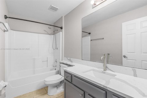 Снять в аренду виллу или дом в Лихай-Эйкерс, Флорида 3 спальни, № 1973640 - фото 19