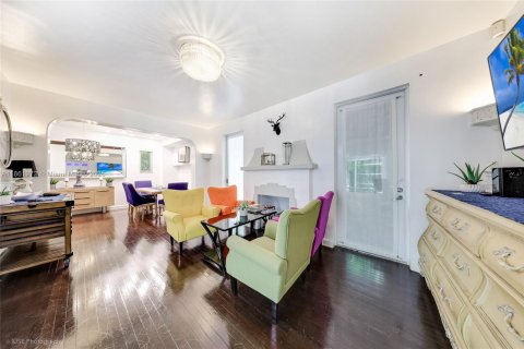Immobilier commercial à vendre à Miami Beach, Floride: 484.21 m2 № 1890235 - photo 6