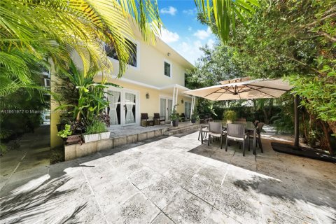 Immobilier commercial à vendre à Miami Beach, Floride: 484.21 m2 № 1890235 - photo 11