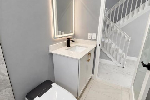 Villa ou maison à vendre à Hollywood, Floride: 3 chambres, 137.4 m2 № 2397335 - photo 21