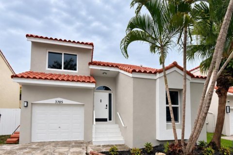 Villa ou maison à Hollywood, Floride 3 chambres, 137.4 m2 № 2397335