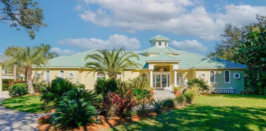 House in Orlando, Florida 4 bedrooms, 379.41 sq.m. № 2116648