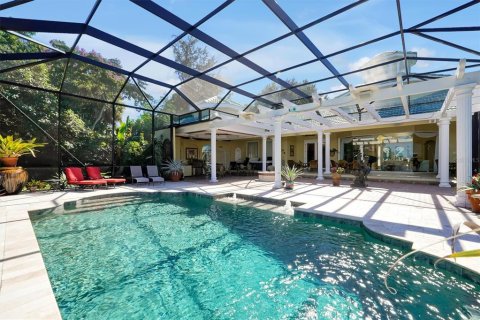 House in Orlando, Florida 4 bedrooms, 379.41 sq.m. № 2116648 - photo 14