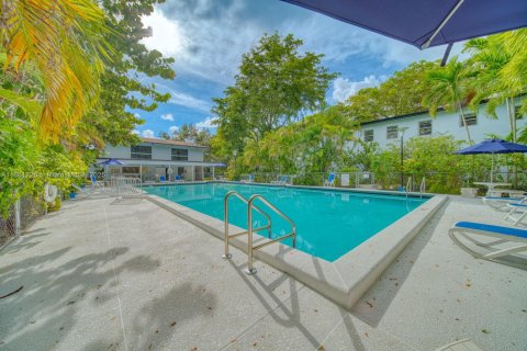 Condominio en venta en Miami, Florida, 2 dormitorios, 74.32 m2 № 1993368 - foto 18