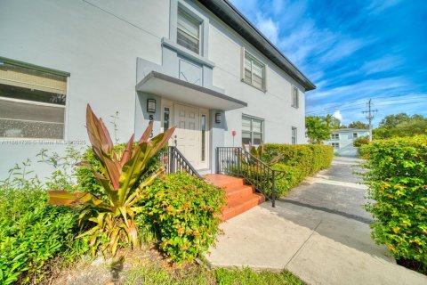 Condominio en venta en Miami, Florida, 2 dormitorios, 74.32 m2 № 1993368 - foto 23
