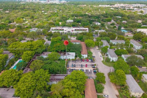 Condominio en venta en Miami, Florida, 2 dormitorios, 74.32 m2 № 1993368 - foto 30