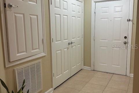 Condominio en alquiler en Orlando, Florida, 3 dormitorios, 130.81 m2 № 1858451 - foto 4