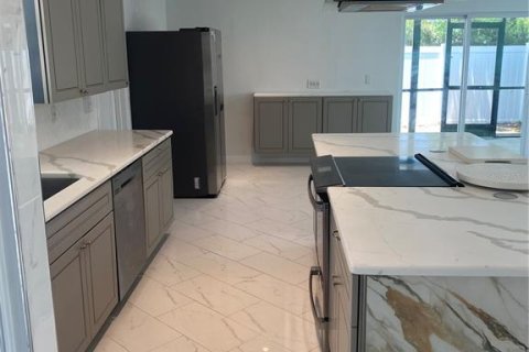 Casa en alquiler en Orlando, Florida, 3 dormitorios, 129.04 m2 № 1831137 - foto 13