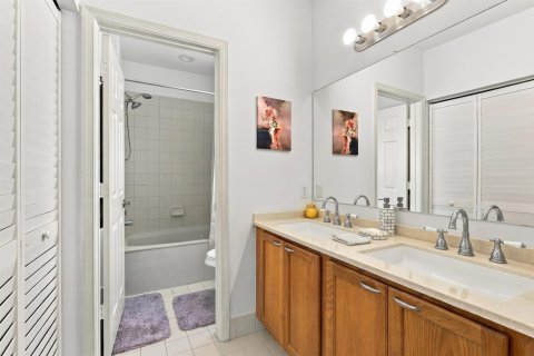 Touwnhouse à vendre à Riviera Beach, Floride: 2 chambres, 94.95 m2 № 2407983 - photo 18