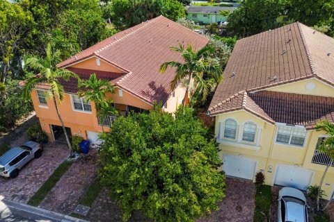 Touwnhouse à vendre à Riviera Beach, Floride: 2 chambres, 94.95 m2 № 2407983 - photo 27