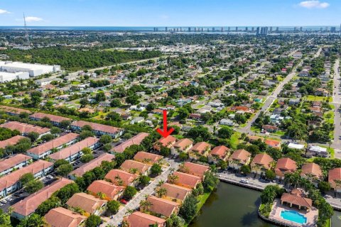 Touwnhouse à Riviera Beach, Floride 2 chambres, 94.95 m2 № 2407983