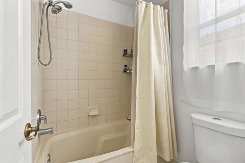 Touwnhouse à vendre à Riviera Beach, Floride: 2 chambres, 94.95 m2 № 2407983 - photo 19