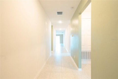 Villa ou maison à louer à Haines City, Floride: 4 chambres, 175.31 m2 № 2096396 - photo 16