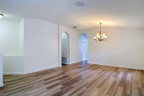 Villa ou maison à vendre à Land O' Lakes, Floride: 4 chambres, 182.27 m2 № 2150001 - photo 23