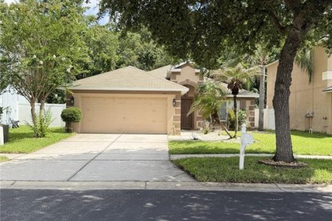 Villa ou maison à vendre à Land O' Lakes, Floride: 4 chambres, 182.27 m2 № 2150001 - photo 5