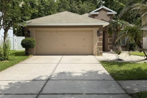 Villa ou maison à vendre à Land O' Lakes, Floride: 4 chambres, 182.27 m2 № 2150001 - photo 3