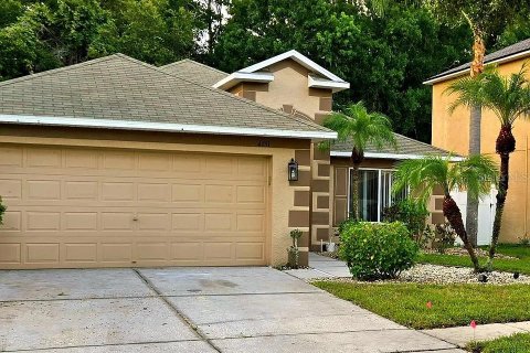 Villa ou maison à vendre à Land O' Lakes, Floride: 4 chambres, 182.27 m2 № 2150001 - photo 4