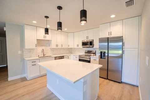 Appartement à louer à Port Charlotte, Floride: 3 chambres, 229.28 m2 № 2405107 - photo 5