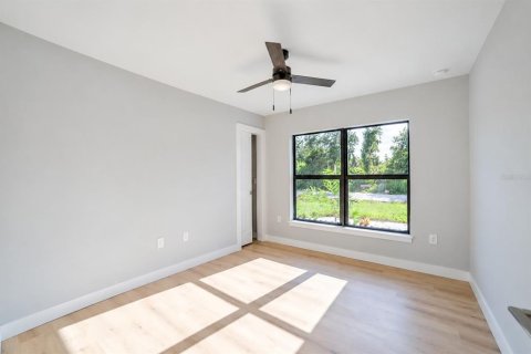 Appartement à louer à Port Charlotte, Floride: 3 chambres, 229.28 m2 № 2405107 - photo 8