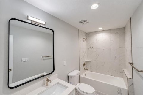 Appartement à louer à Port Charlotte, Floride: 3 chambres, 229.28 m2 № 2405107 - photo 10