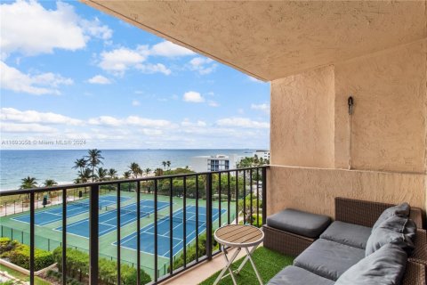 Condo in Lauderdale-by-the-Sea, Florida, 1 bedroom  № 1698495 - photo 21