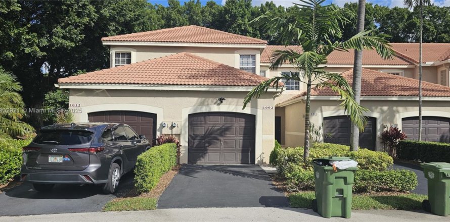 Adosado en Weston, Florida 3 dormitorios, 135.27 m2 № 1954345