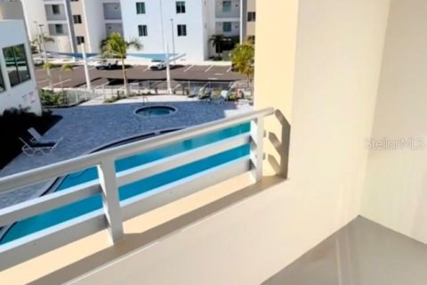 Condominio en alquiler en Sarasota, Florida, 2 dormitorios, 79.71 m2 № 1769842 - foto 9