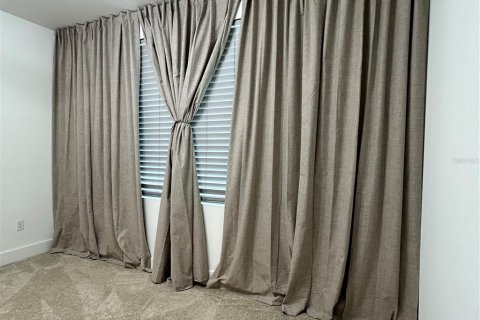 Condominio en alquiler en Sarasota, Florida, 2 dormitorios, 79.71 m2 № 1769842 - foto 5