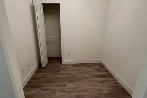 Condominio en alquiler en Sarasota, Florida, 2 dormitorios, 79.71 m2 № 1769842 - foto 7