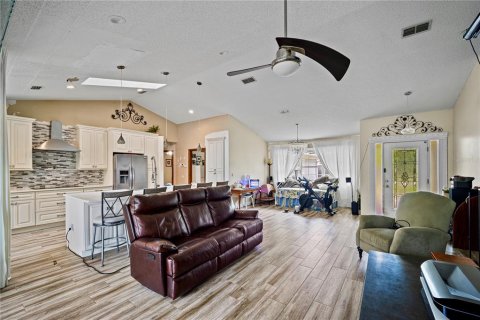 House in Palm Coast, Florida 3 bedrooms, 155.24 sq.m. № 1757777 - photo 10