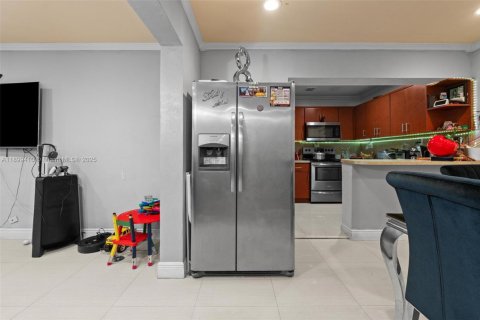 House in Hialeah, Florida 2 bedrooms № 1951227 - photo 7