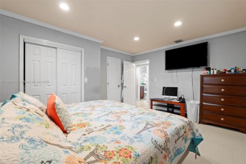 House in Hialeah, Florida 2 bedrooms № 1951227 - photo 10
