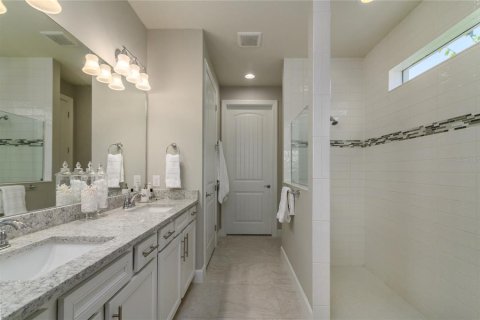 House in Bradenton, Florida 3 bedrooms, 187.11 sq.m. № 2202662 - photo 17