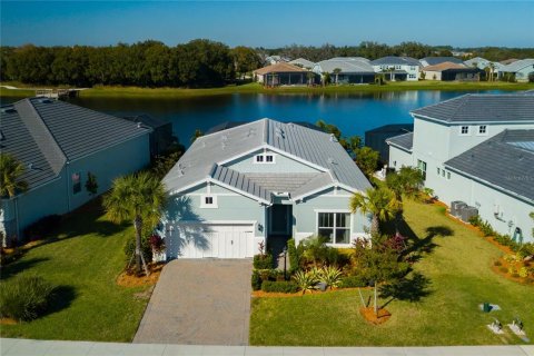 House in Bradenton, Florida 3 bedrooms, 187.11 sq.m. № 2202662 - photo 2