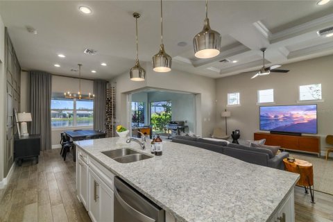 House in Bradenton, Florida 3 bedrooms, 187.11 sq.m. № 2202662 - photo 12