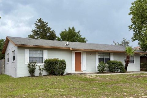 Casa en Ocala, Florida 3 dormitorios, 130.25 m2 № 2091525